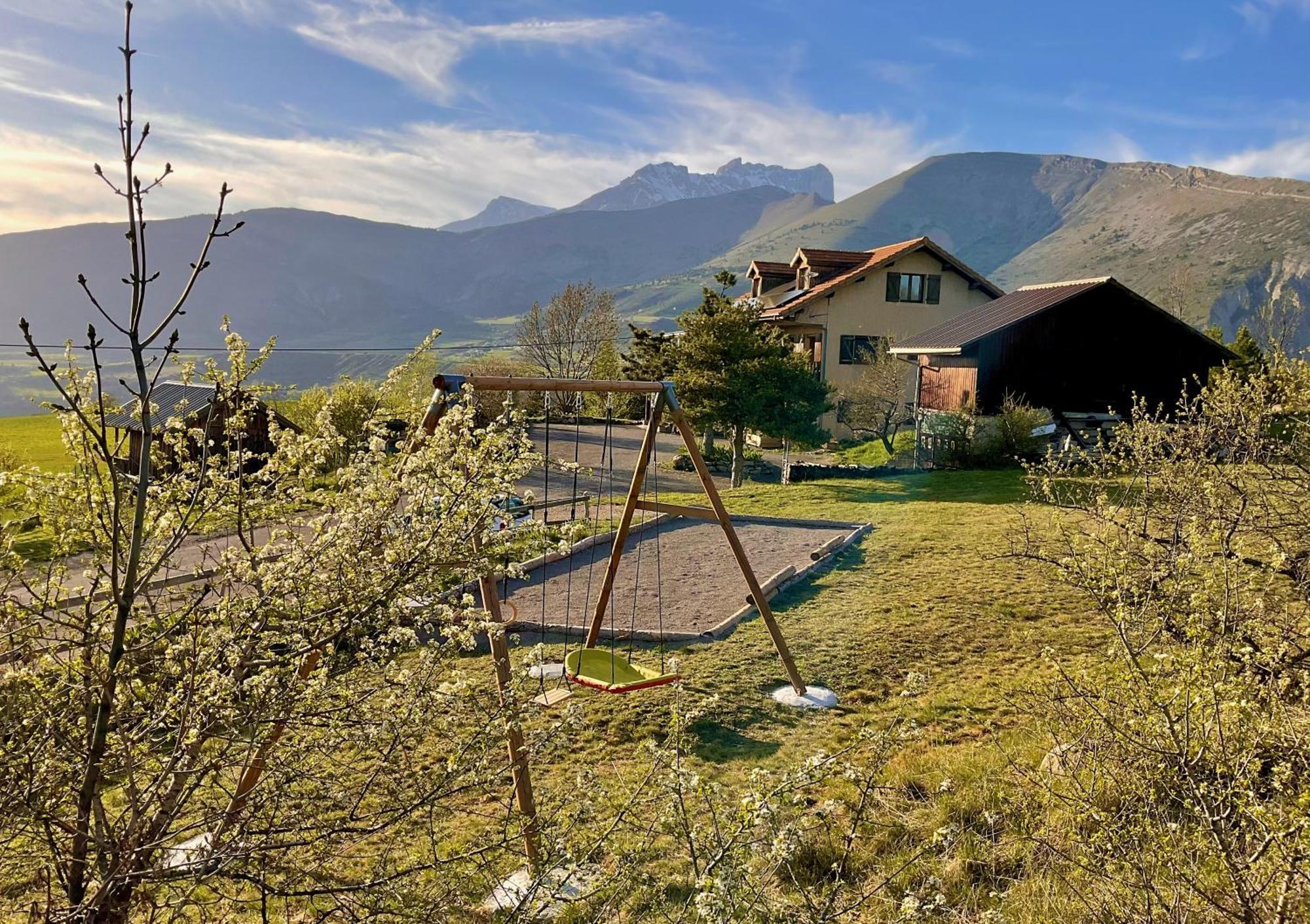 Le Sanctuaire Des Cimes Etoilees Apartment La Roche-des-Arnauds Exterior photo